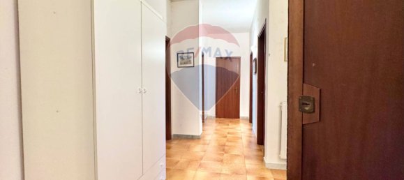3 rooms Apartment in Naples, Italy No. 327911 4