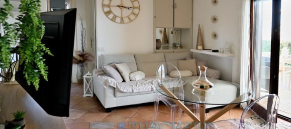 2-salle Appartement à Olbia, Italy No. 289369 4
