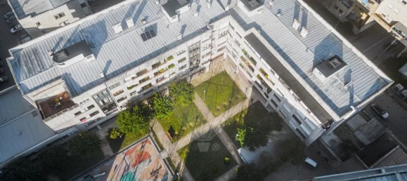 32m² Commercial property in Braga, Portugal No. 35014 11