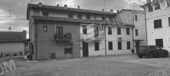 4 rooms Apartment in Terre del Reno, Italy No. 25072 12