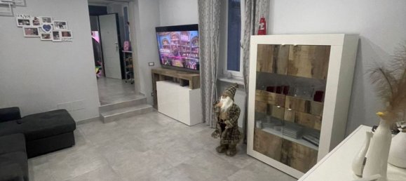 5-Zimmer Wohnung in Naples, Italy, Nr. 11081 4