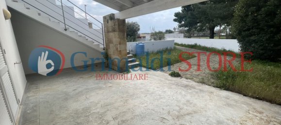 2 bedrooms Villa in Campi Salentina, Italy No. 329358 10