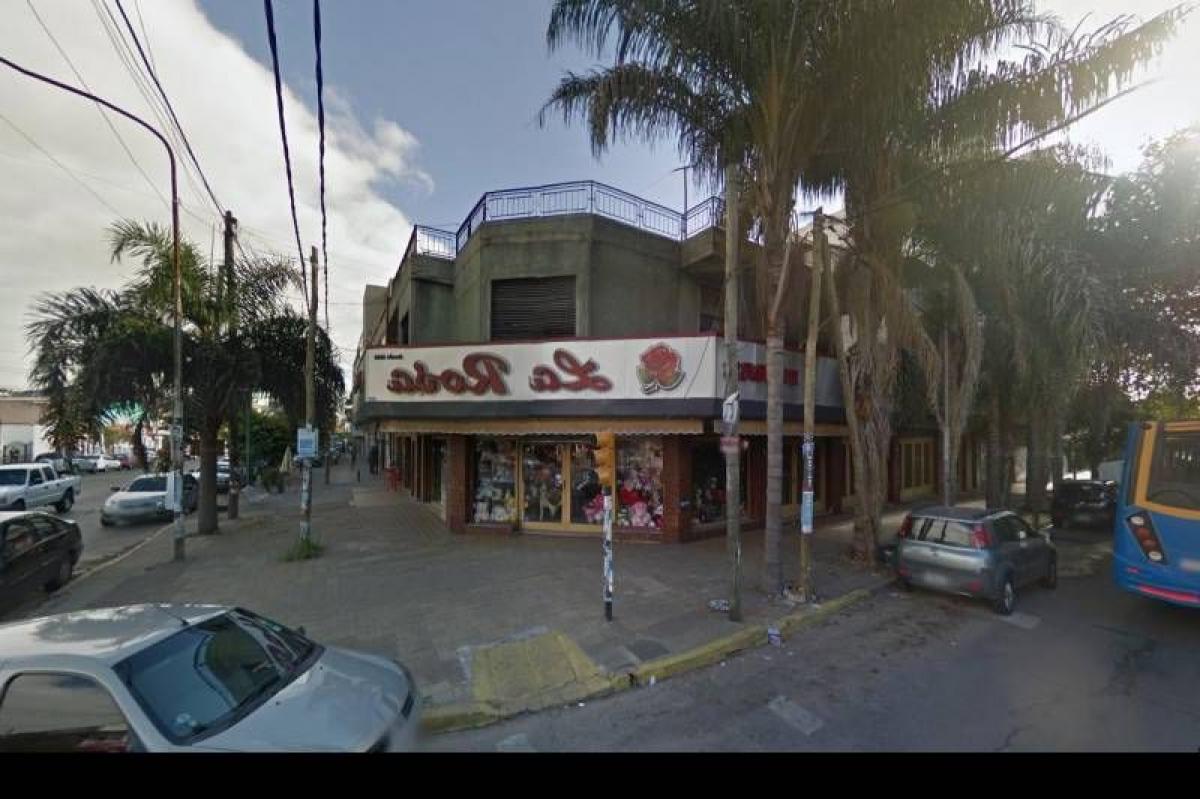  Commercial property in Bermudez, Argentina No. 27815