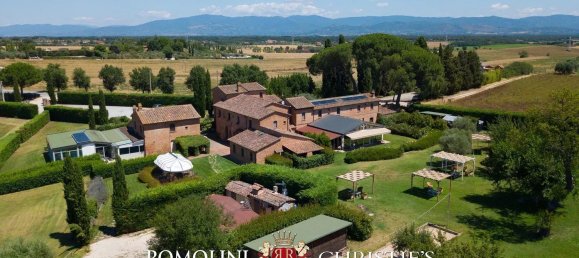 40 rooms House in Castiglione del Lago, Italy No. 108415 21