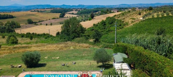 40 rooms House in Castiglione del Lago, Italy No. 108415 33