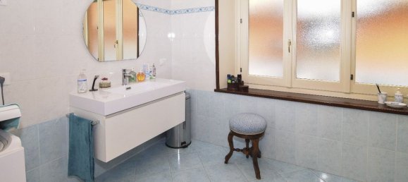 3 rooms Apartment in Reggio Emilia, Italy No. 128150 10