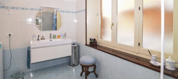 3 rooms Apartment in Reggio Emilia, Italy No. 128150 12