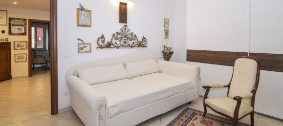 3 rooms Apartment in Reggio Emilia, Italy No. 128150 9