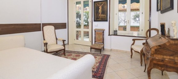 3 rooms Apartment in Reggio Emilia, Italy No. 128150 8