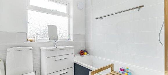 Коммерческая недвижимость с 4 спальнями в Бекенхэм, Великобритания № 962 19