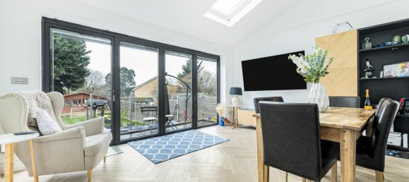 Коммерческая недвижимость с 4 спальнями в Бекенхэм, Великобритания № 962 5