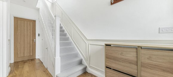 Коммерческая недвижимость с 4 спальнями в Бекенхэм, Великобритания № 962 8