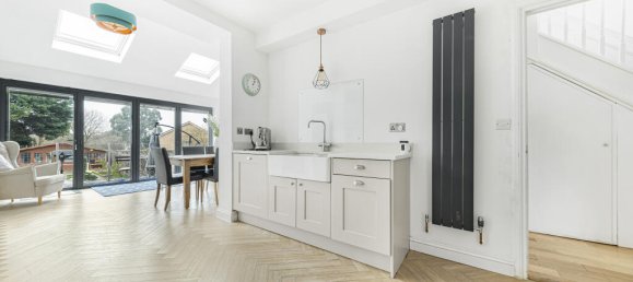 Коммерческая недвижимость с 4 спальнями в Бекенхэм, Великобритания № 962 3