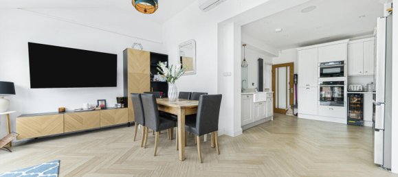 Коммерческая недвижимость с 4 спальнями в Бекенхэм, Великобритания № 962 2