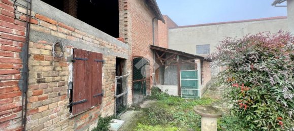4 rooms House in Montiglio Monferrato, Italy No. 103195 17