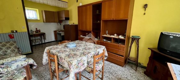 4 rooms House in Montiglio Monferrato, Italy No. 103195 3