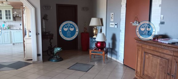 5 rooms Apartment in Guidonia Montecelio, Italy No. 316201 4