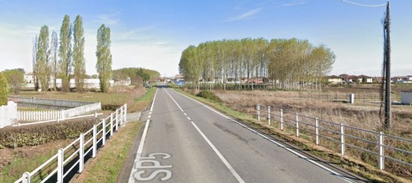 7 rooms Apartment in Asigliano Vercellese, Italy No. 13386 2