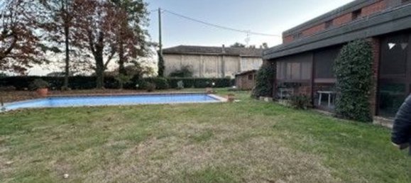 7 rooms Apartment in Asigliano Vercellese, Italy No. 13386 11