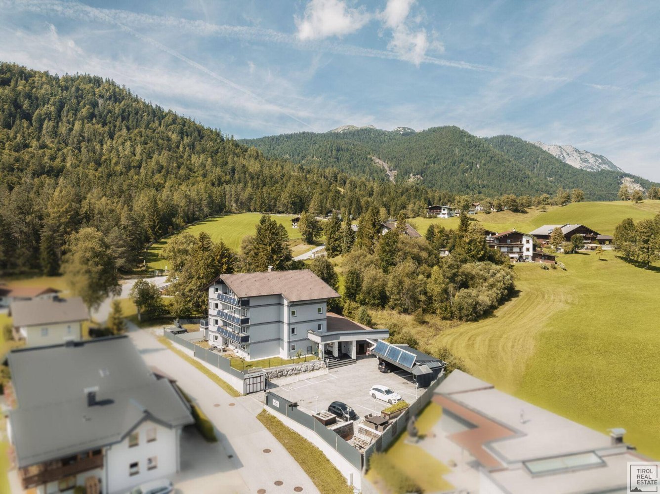 Propiedad comercial de 11 dormitorios en Steinberg am Rofan, Austria No. 243558