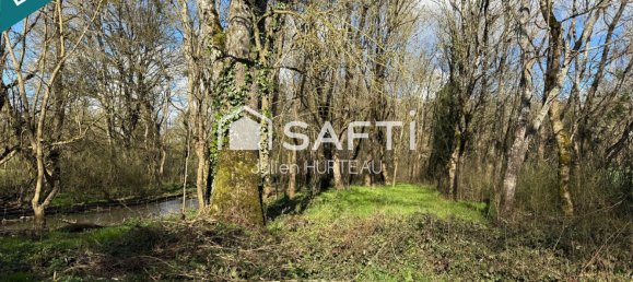  Land in Vouille, France No. 103185 3