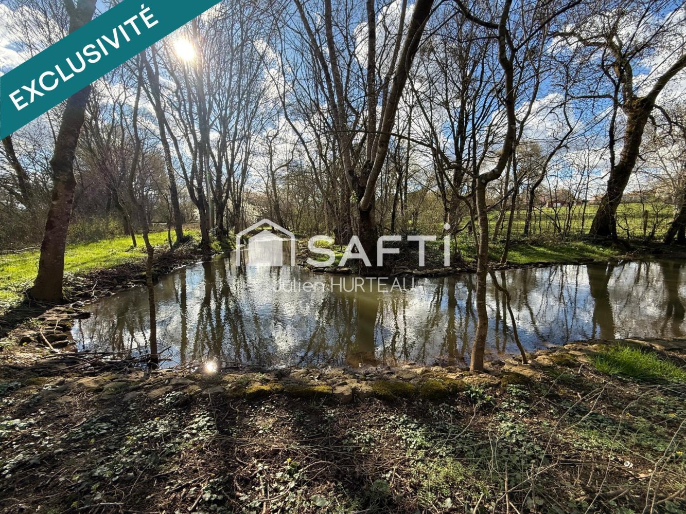  Land in Vouille, France No. 103185