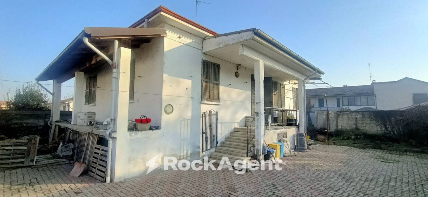 Villa de 2 dormitorios en Frascarolo, Italy No. 295753