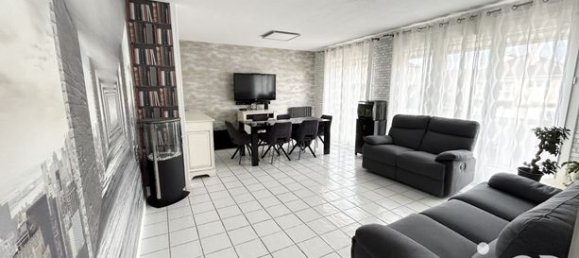 Дом с 3 комнатами в Байе-ан-Франс, Франция № 354080 3