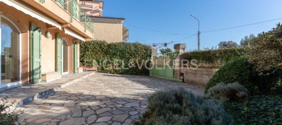 8 rooms House in Sanremo, Italy No. 139042 8