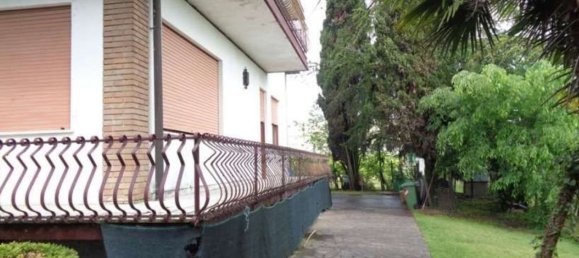 14 rooms Apartment in Sandrigo, Italy No. 207009 11