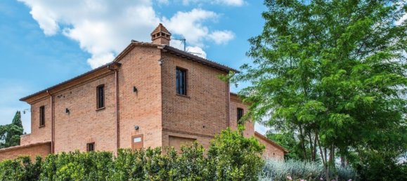 10 bedrooms House in Chiusi, Italy No. 381798 11