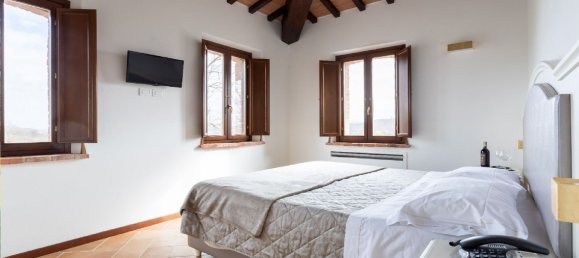 10 bedrooms House in Chiusi, Italy No. 381798 27