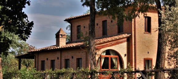 10 bedrooms House in Chiusi, Italy No. 381798 12