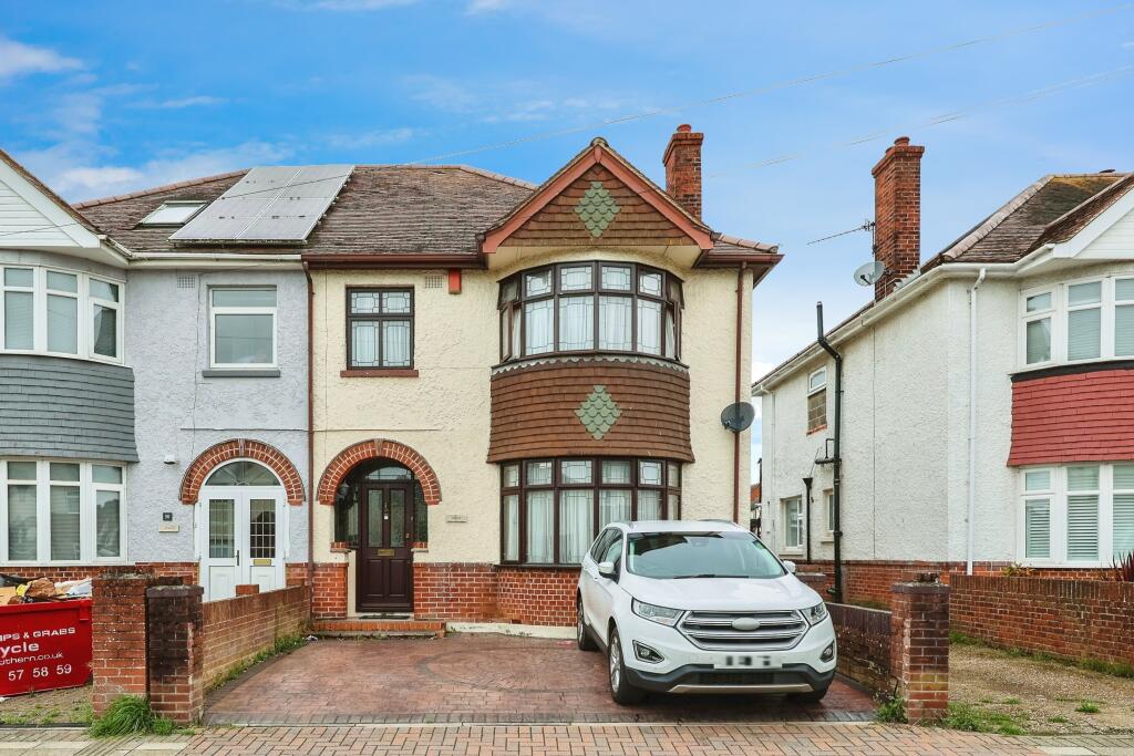 4 bedrooms House in Portsmouth, United Kingdom No. 10651