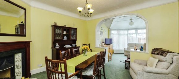 4 bedrooms House in Portsmouth, United Kingdom No. 10651 3