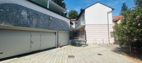 Gebäude in Biassono, Italy 706m², Nr. 338391 6