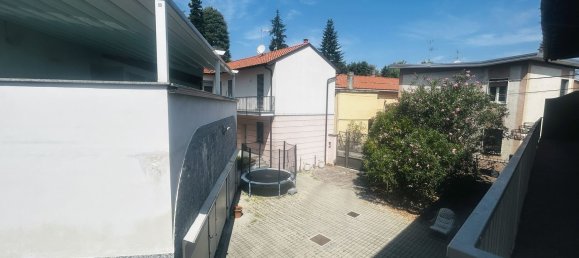 Gebäude in Biassono, Italy 706m², Nr. 338391 12