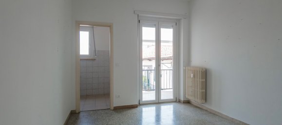 3 bedrooms Apartment in Gassino Torinese, Italy No. 363564 3