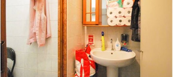 2 rooms Commercial property in Turin, Italy No. 279253 11