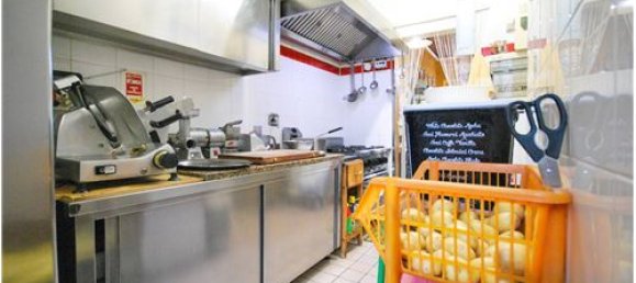 2 rooms Commercial property in Turin, Italy No. 279253 8