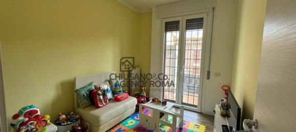 3 bedrooms Apartment in Rome, Italy No. 106965 10