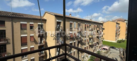3 bedrooms Apartment in Rome, Italy No. 106965 14