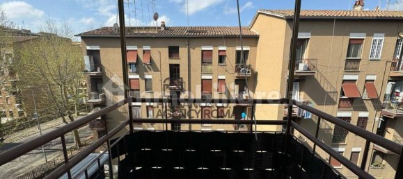 3 bedrooms Apartment in Rome, Italy No. 106965 15