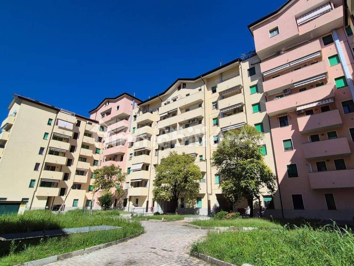 2 chambres Appartement à Monza, Italy No. 311941