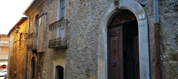 4 bedrooms House in Luco dei Marsi, Italy No. 377540 16