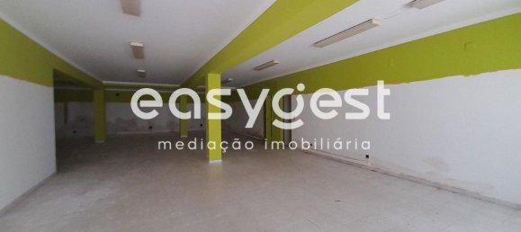 137m² Commercial property in Beja, Portugal No. 33169 10