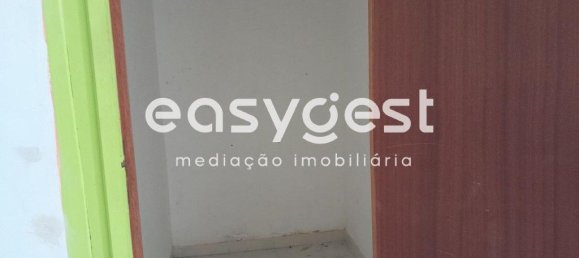 137m² Commercial property in Beja, Portugal No. 33169 4