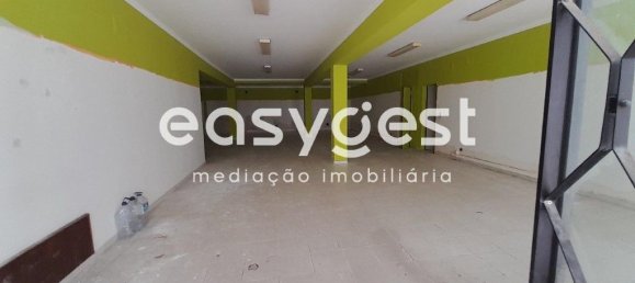 137m² Commercial property in Beja, Portugal No. 33169 11