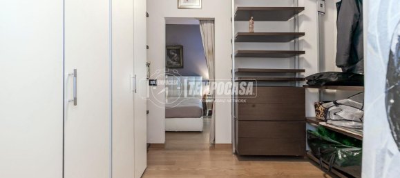 4-salle Appartement à Milan, Italy No. 247796 10
