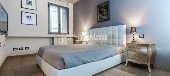 4-salle Appartement à Milan, Italy No. 247796 8